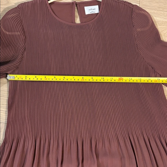 Aritzia Midi Dress - Picture 5 of 6